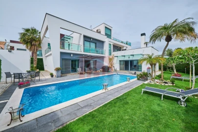 Moradia T4 para Venda em São Francisco