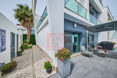 Moradia T4 para Venda em São Francisco