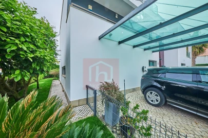 Moradia T4 para Venda em São Francisco