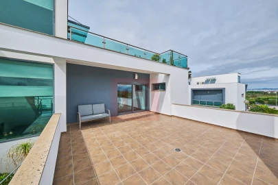 Moradia T4 para Venda em São Francisco