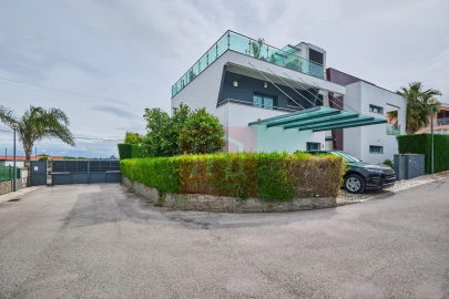 Moradia T4 para Venda em São Francisco