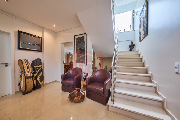 Moradia T4 para Venda em São Francisco Foto 2