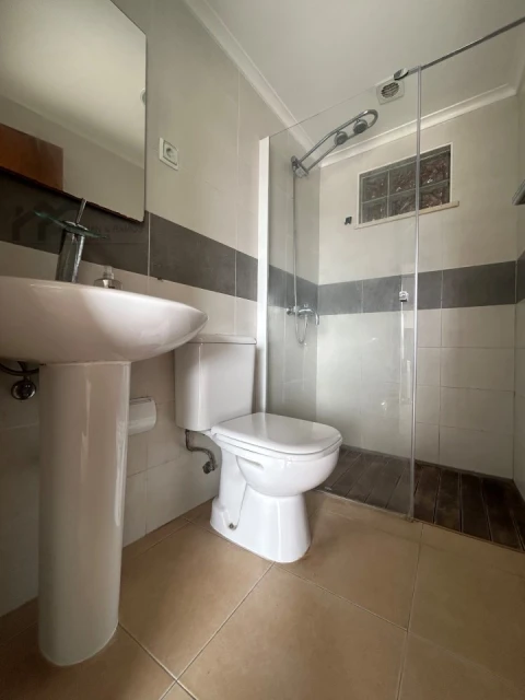 Moradia T3 para Venda em A dos Cunhados e Maceira