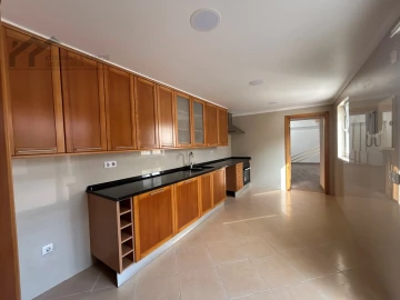 Moradia T3 para Venda em A dos Cunhados e Maceira