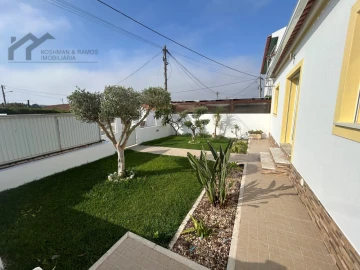 Moradia T3 para Venda em A dos Cunhados e Maceira