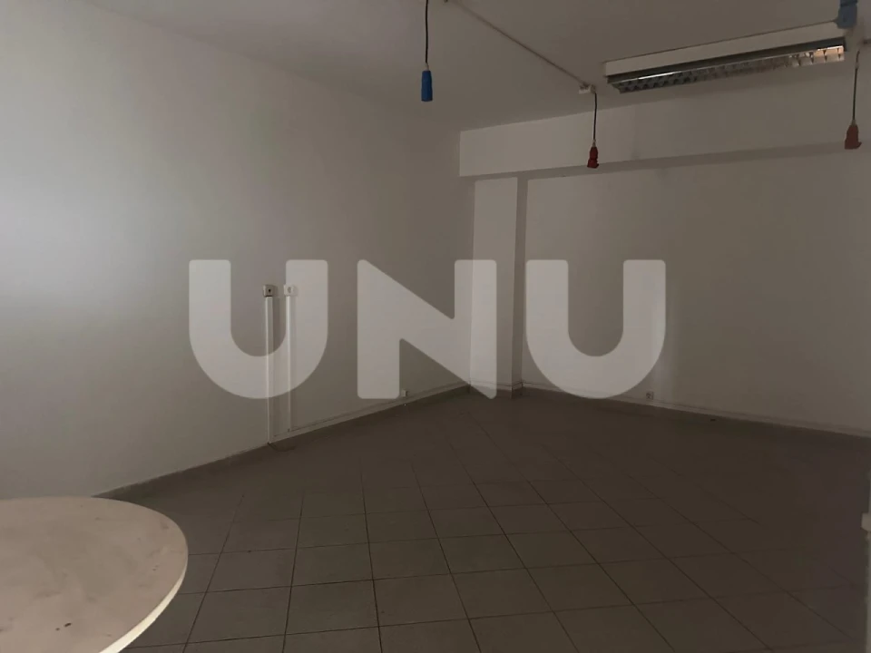 Loja para Arrendamento em Algés, Linda-A-Velha e Cruz Quebrada-Dafundo Foto 10