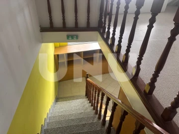 Loja para Arrendamento em Algés, Linda-A-Velha e Cruz Quebrada-Dafundo