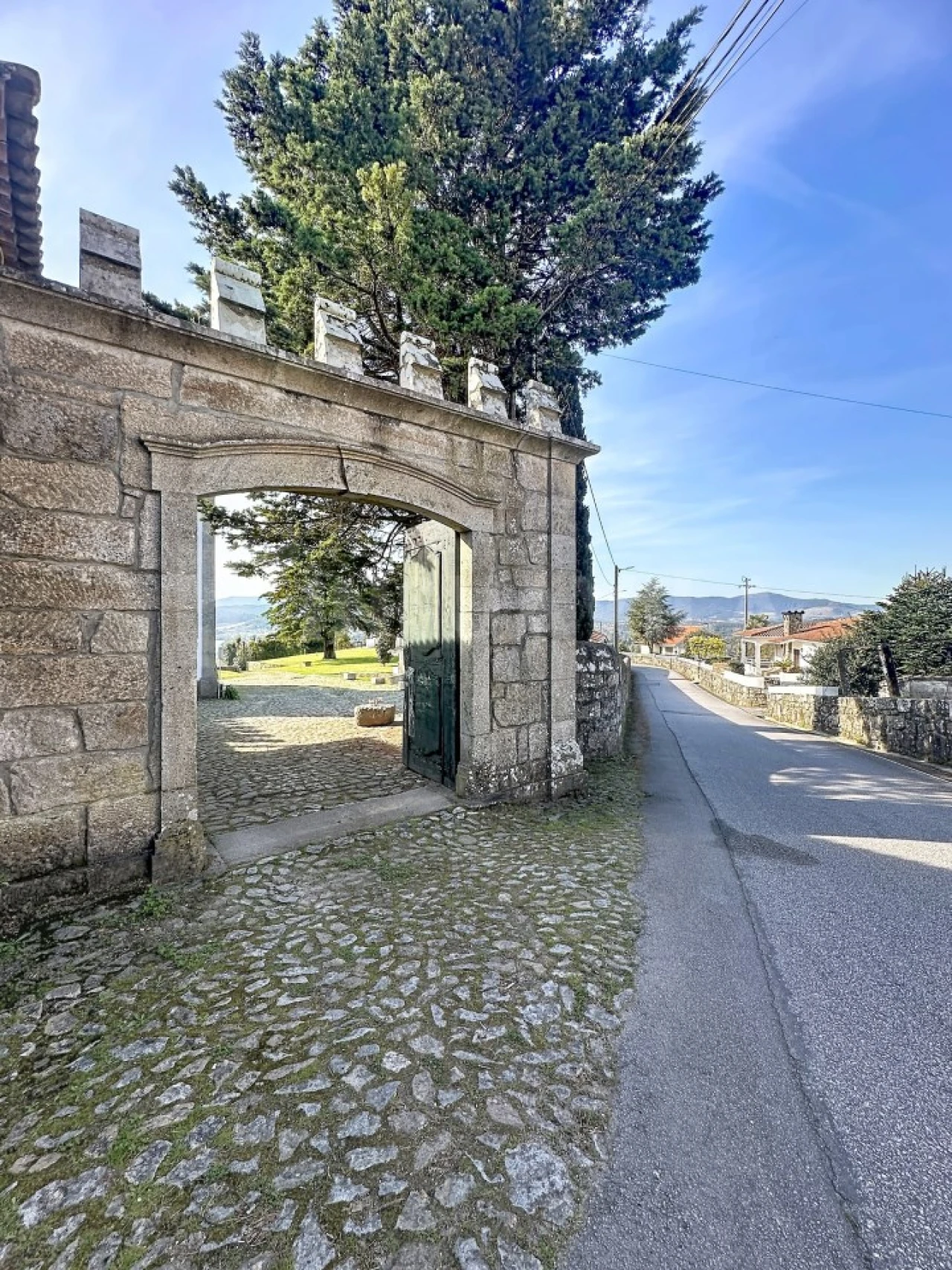 Moradia T3 para Venda em Gondarem Foto 3