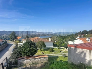 Moradia T3 para Venda em Gondarem