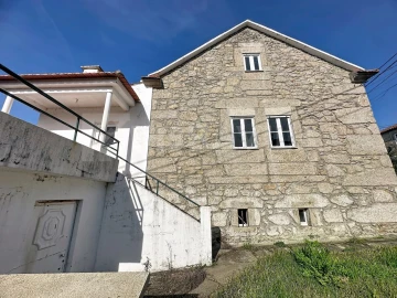 Moradia T3 para Venda em Gondarem