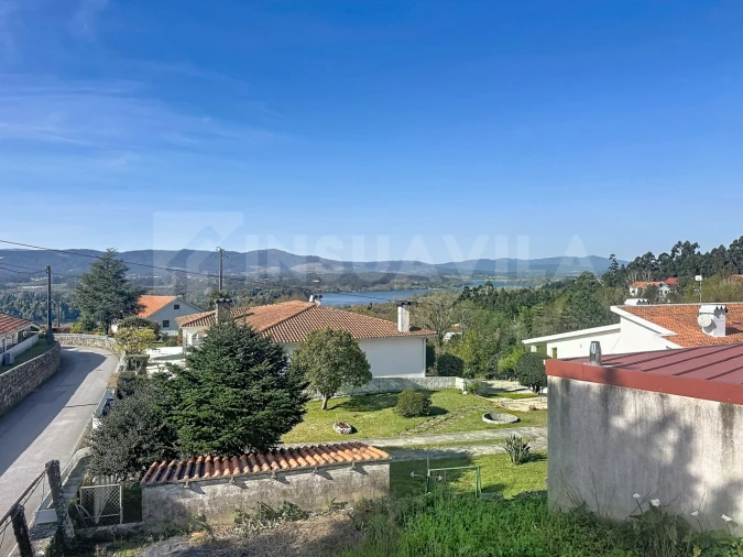 Moradia T3 para Venda em Gondarem Foto 11