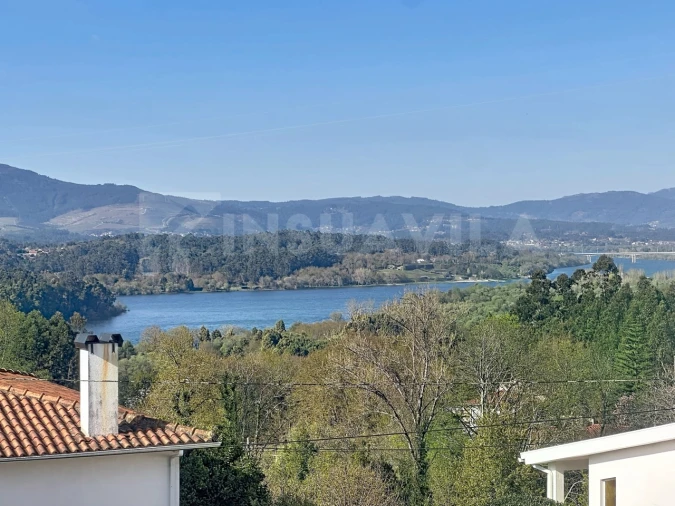 Moradia T3 para Venda em Gondarem Foto 10