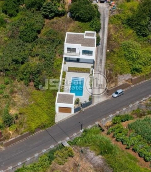 Terreno para Venda em Calheta