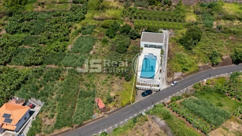 Terreno para Venda em Calheta