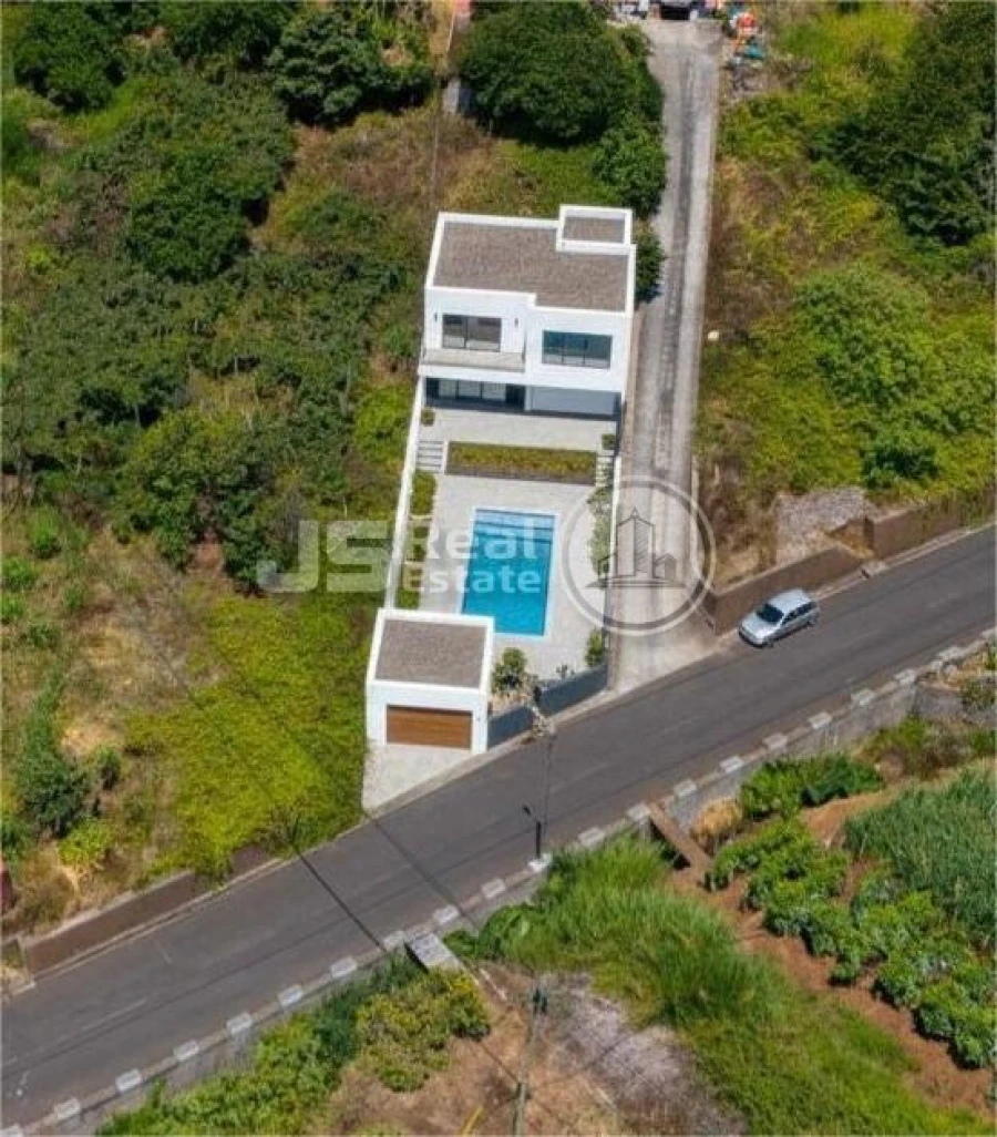 Terreno para Venda em Calheta Foto 2