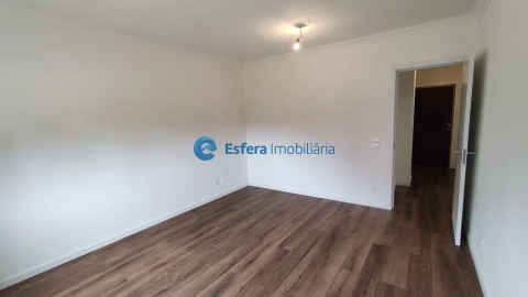 Apartamento T1 para Venda em Mafamude e Vilar do Paraíso