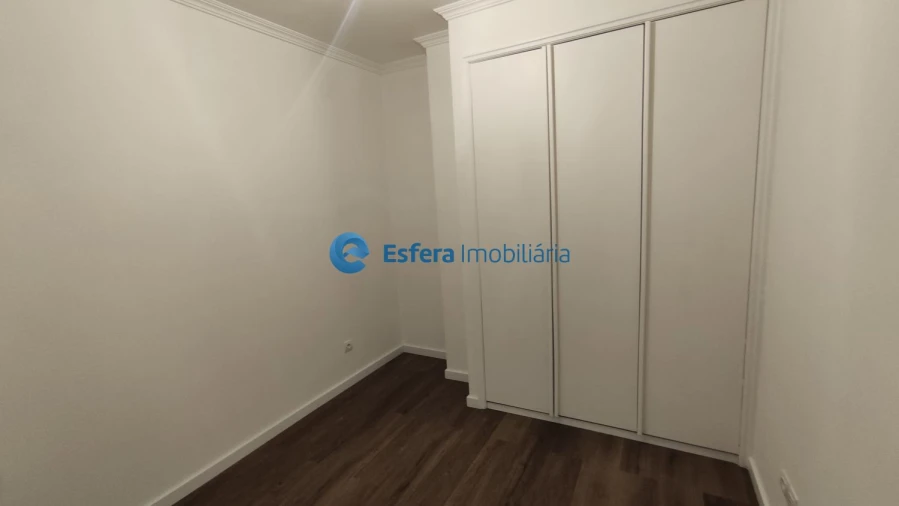 Apartamento T1 para Venda em Mafamude e Vilar do Paraíso Foto 8