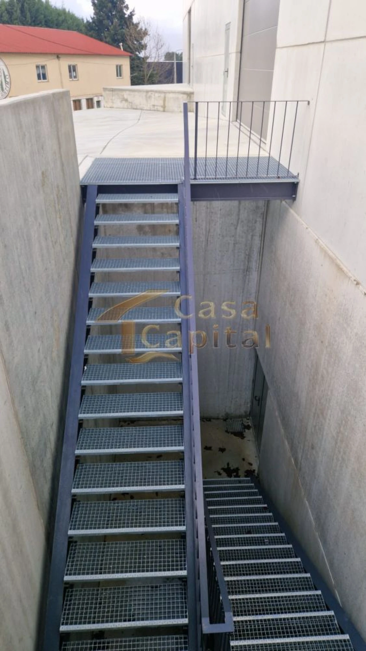 Loja para Arrendamento em Constantim e Vale de Nogueiras Foto 7