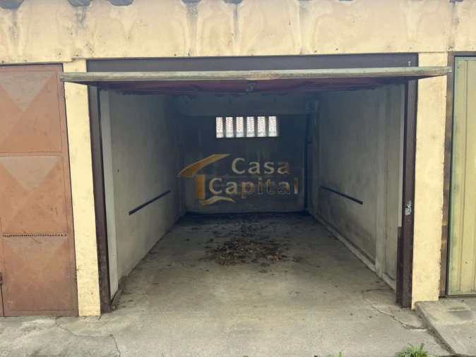 Garagem para Arrendamento em Nossa Senhora da Conceição, São Pedro e São Dinis Foto 2