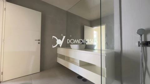 Apartamento T1 para Venda em Oliveira do Douro