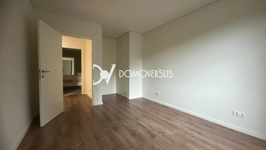 Apartamento T1 para Venda em Oliveira do Douro Foto 4