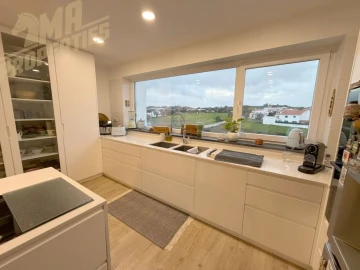 Moradia T5 para Venda em Milharado