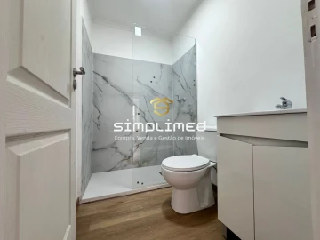 Moradia T2 para Venda em Camarate, Unhos e Apelação