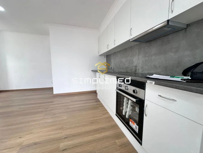 Moradia T2 para Venda em Camarate, Unhos e Apelação Foto 4