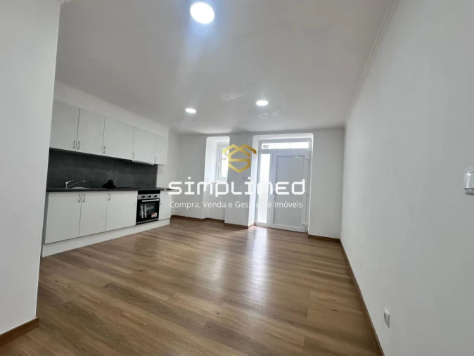 Moradia T2 para Venda em Camarate, Unhos e Apelação Foto 5