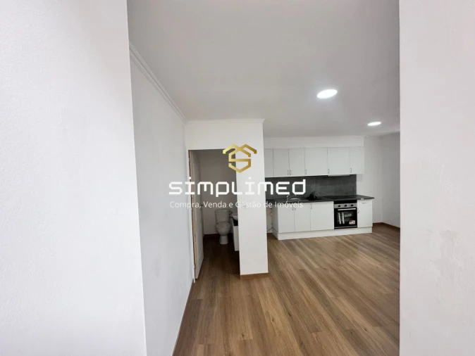 Moradia T2 para Venda em Camarate, Unhos e Apelação Foto 2