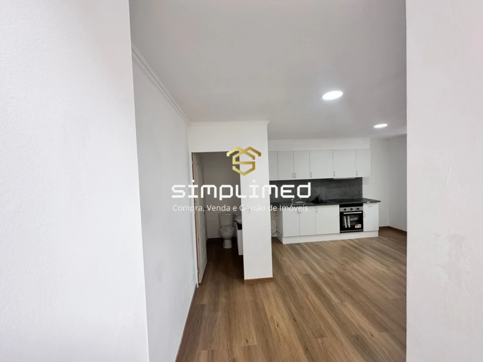 Moradia T2 para Venda em Camarate, Unhos e Apelação Foto 2