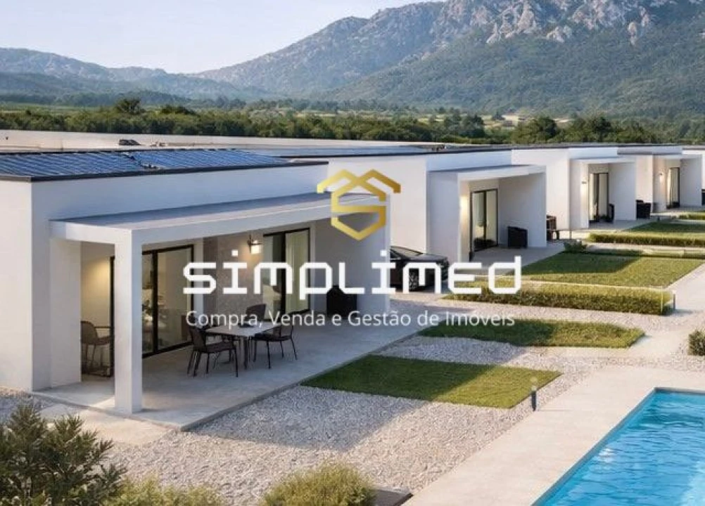 Moradia T2 para Venda em Alenquer (Santo Estêvão e Triana) Foto 1