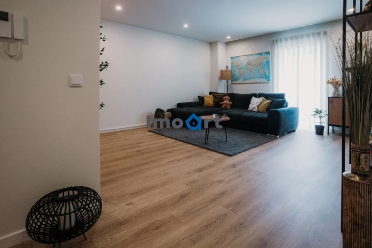 Apartamento T3 para Venda em Gião Foto 4