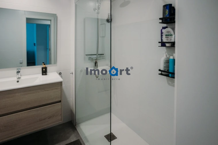 Apartamento T3 para Venda em Gião Foto 21