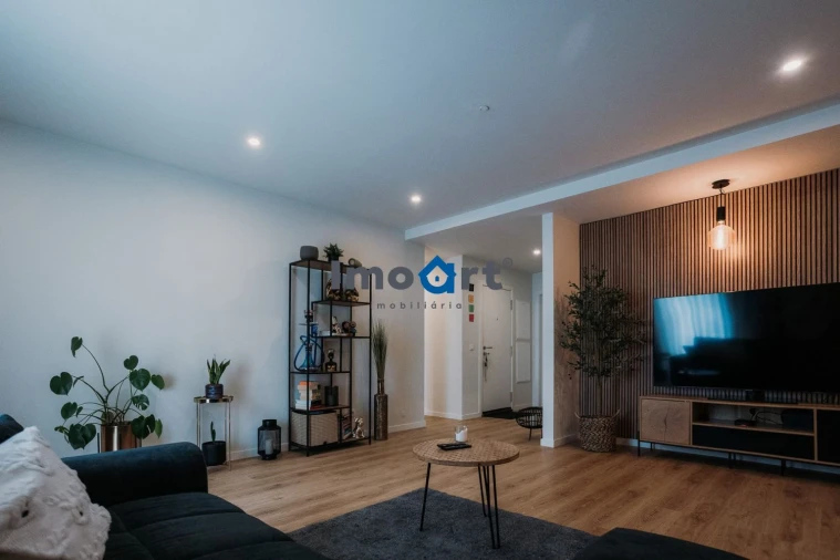 Apartamento T3 para Venda em Gião Foto 2