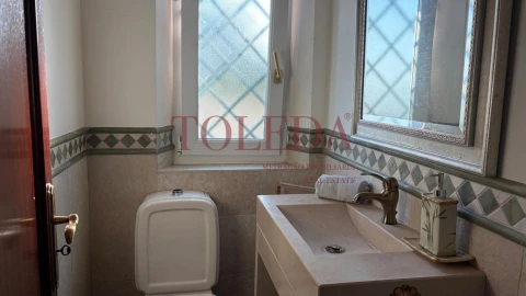 Moradia T5 para Venda em Azambuja