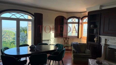 Moradia T5 para Venda em Azambuja