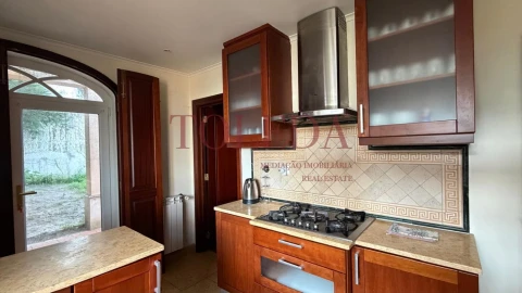 Moradia T5 para Venda em Azambuja