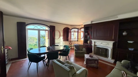 Moradia T5 para Venda em Azambuja