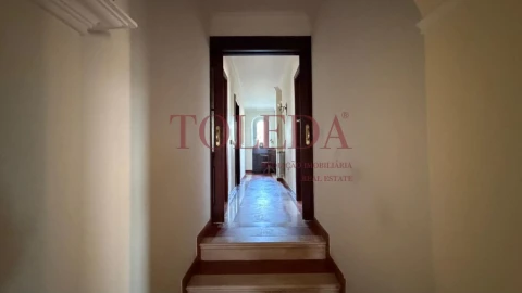 Moradia T5 para Venda em Azambuja