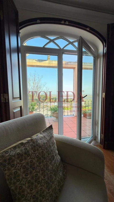 Moradia T5 para Venda em Azambuja