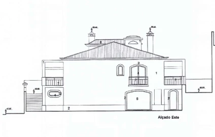 Moradia T5 para Venda em Azambuja