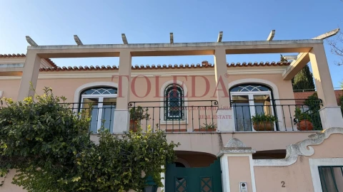 Moradia T5 para Venda em Azambuja