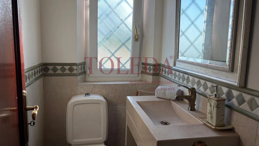 Moradia T5 para Venda em Azambuja Foto 21