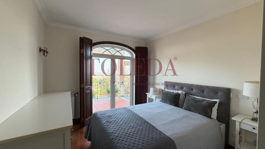 Moradia T5 para Venda em Azambuja Foto 46