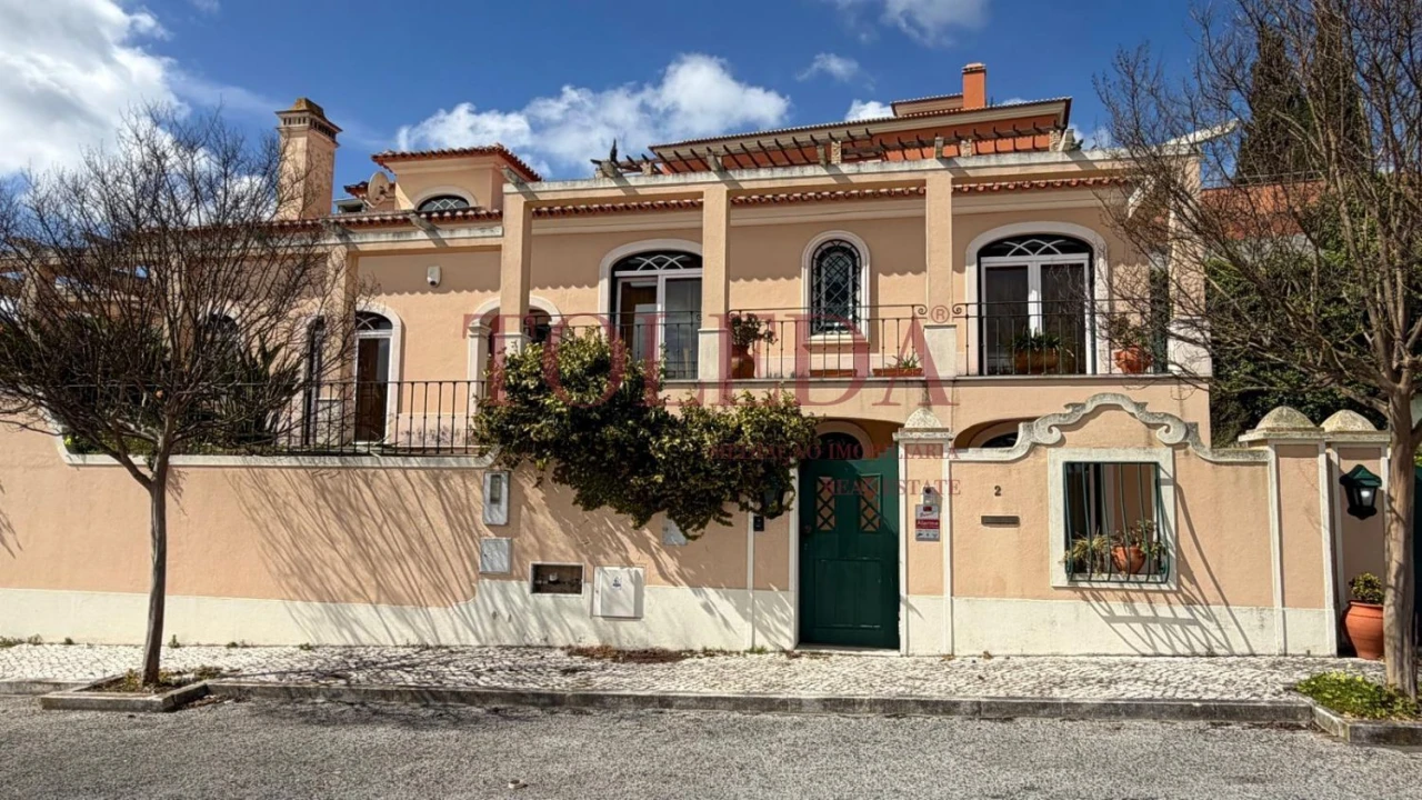 Moradia T5 para Venda em Azambuja Foto 3