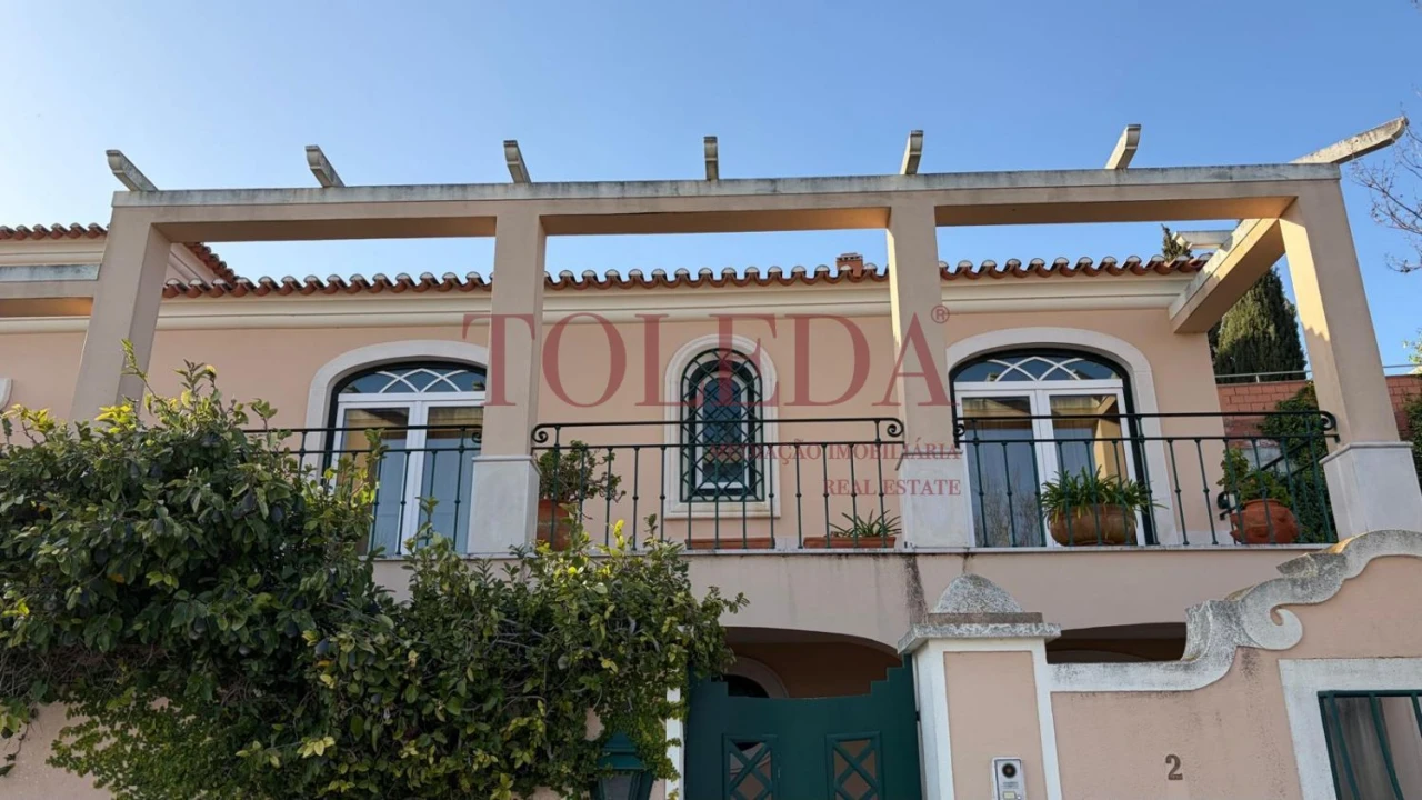 Moradia T5 para Venda em Azambuja Foto 4