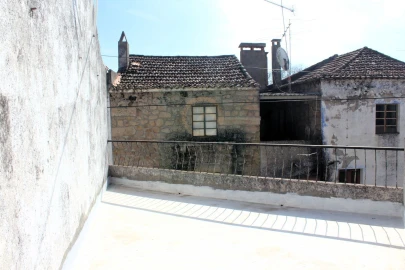 Moradia T3 para Venda em Escalos de Cima e Lousa