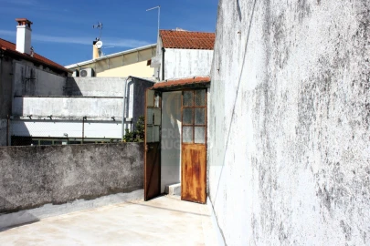 Moradia T3 para Venda em Escalos de Cima e Lousa