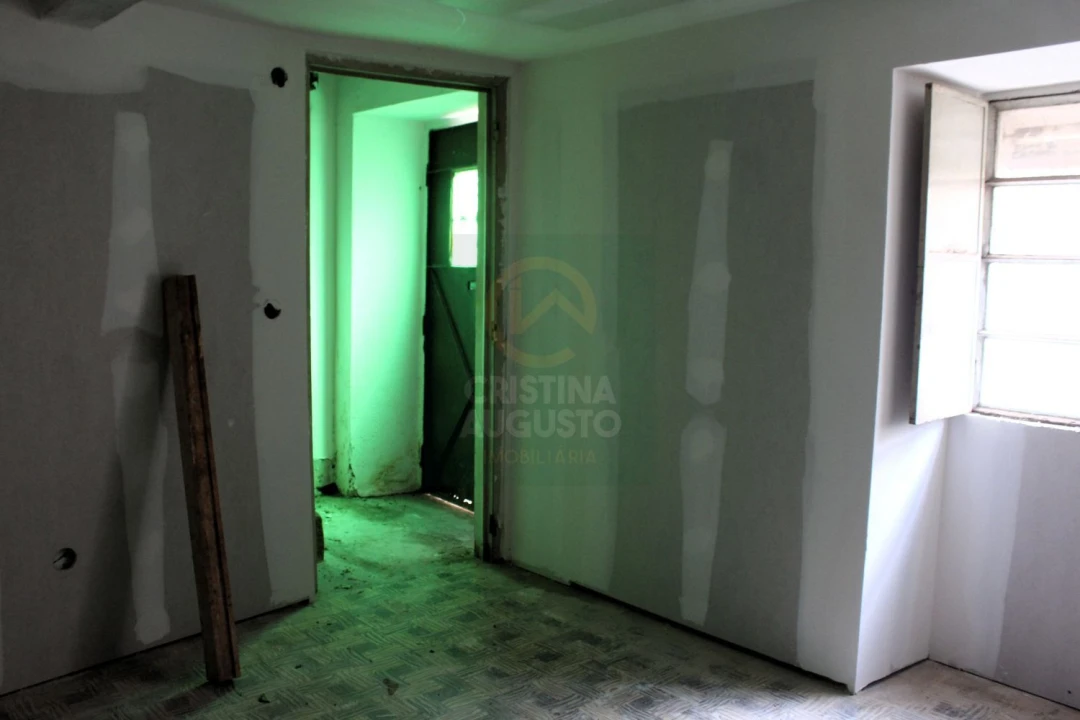 Moradia T3 para Venda em Escalos de Cima e Lousa Foto 8